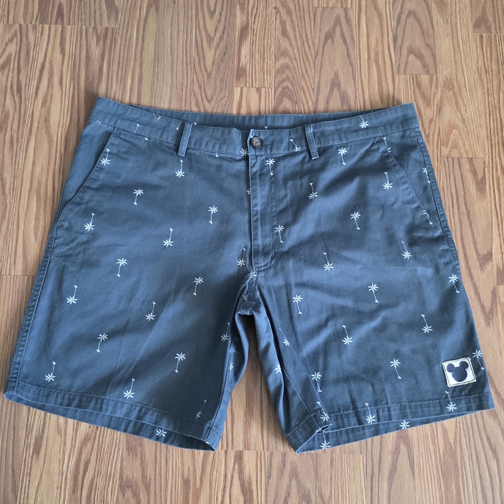 Junk Food Clothing Men's Navy Palm Print Flat Front Shorts